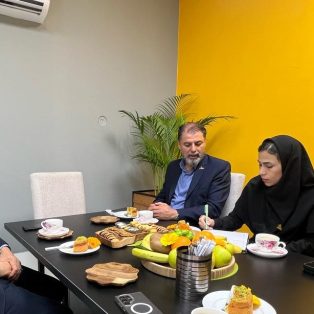 بازدید هیئت ارشد صندوق پژوهش و فناوری مازندران از شرکت « شهربازی‌ سازان طلایی »